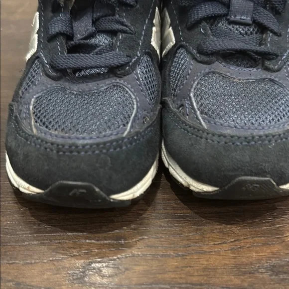 New Balance Kids Sneakers - Navy and Gray - Picture 7 of 8